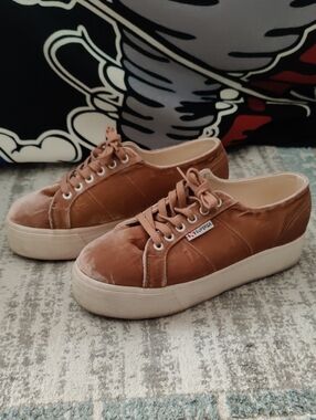 Superga Women’s Velvet Platform Sneakers in Blush Pink